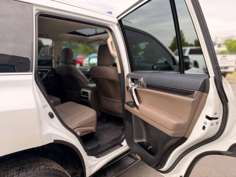 Used 2022 Lexus GX 460 Premium AWD/4WD image 34