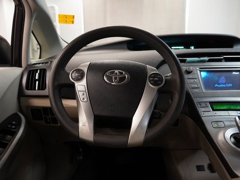 Used 2013 Toyota Prius image 17