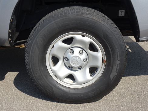 Used 2020 Toyota Tacoma SR AWD/4WD image 25