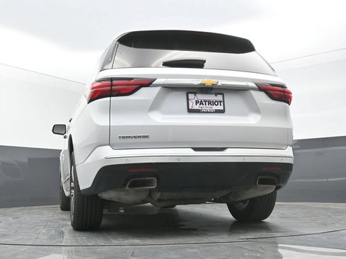 Used 2023 Chevrolet Traverse High Country FWD image 40