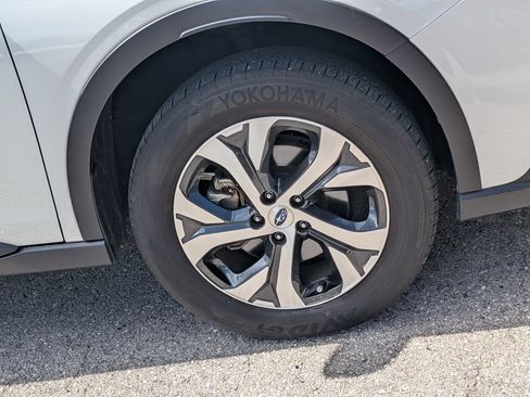 Certified 2022 Subaru Outback Touring XT AWD/4WD image 11