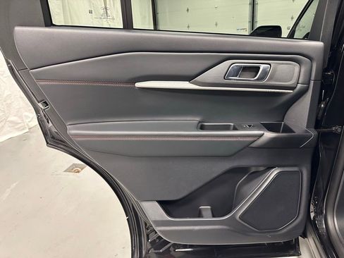 Used 2025 Ford Explorer ST-Line image 41