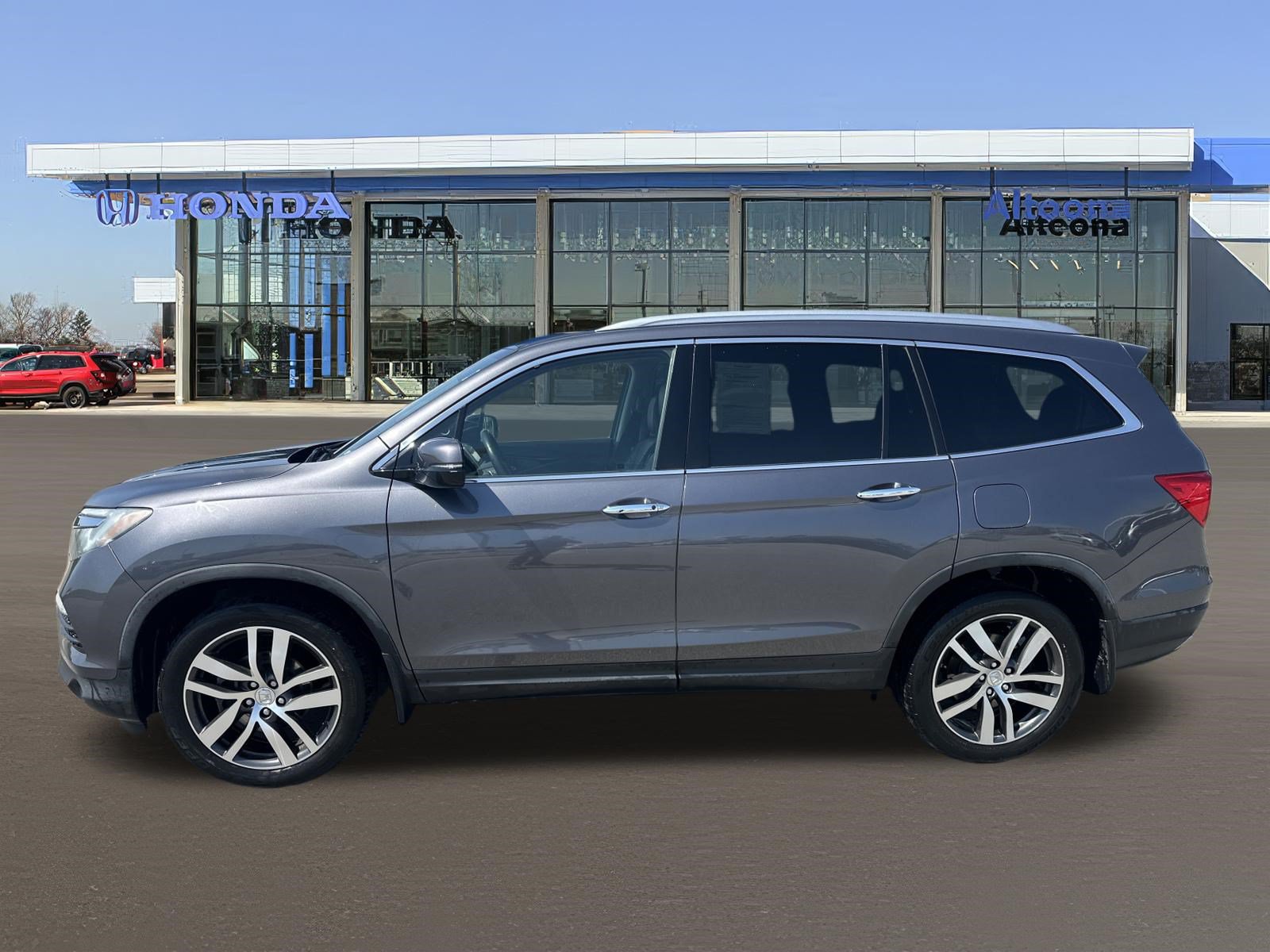 Used 2017 Honda Pilot Elite image 2