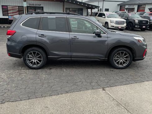 Used 2020 Subaru Forester Limited w/ Popular Package #3 image 6