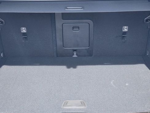 New 2026 Volvo XC60 B5 Plus w/ Protection Package Premier image 20