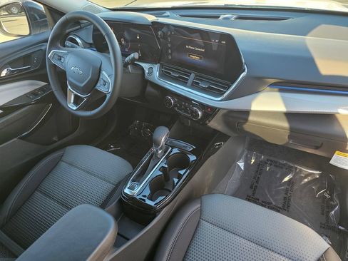 New 2026 Chevrolet Trax LT w/ Driver Confidence Package FWD image 8