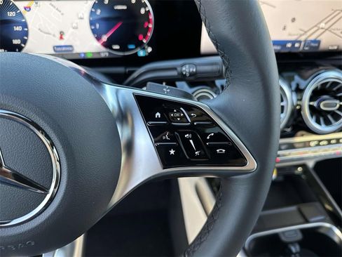 New 2025 Mercedes-Benz GLA 250 image 16