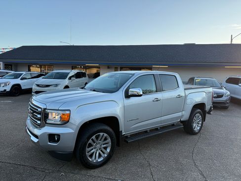 Used 2019 GMC Canyon SLT w/ Driver Alert Package image 3