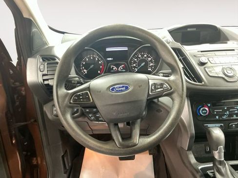 Used 2017 Ford Escape SE FWD image 13