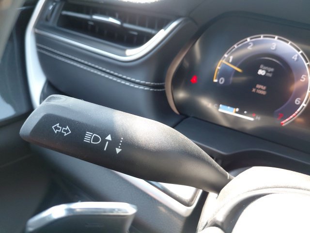 Used 2023 Jeep Grand Cherokee L Laredo RWD image 32