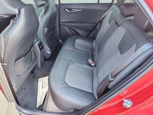 New 2025 Kia Niro EX w/ EX Cold Weather Package FWD image 9