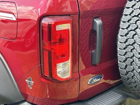 Used 2025 Ford Bronco Heritage Edition AWD/4WD image 8