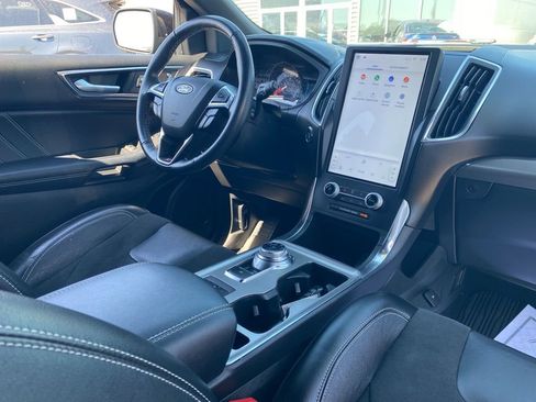 Used 2022 Ford Edge ST w/ Equipment Group 401A image 8