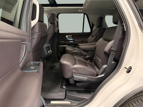 New 2025 Ford Expedition Platinum w/ Platinum Ultimate Package image 15