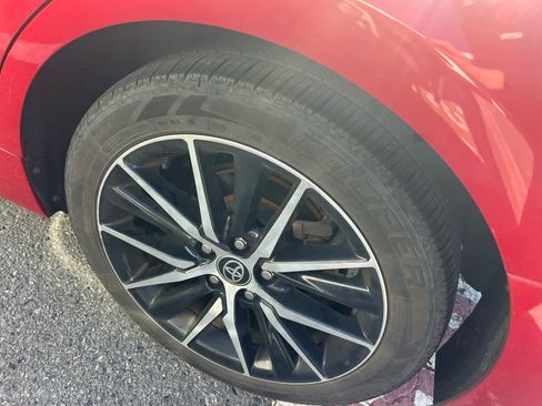 Used 2021 Toyota Camry SE image 10