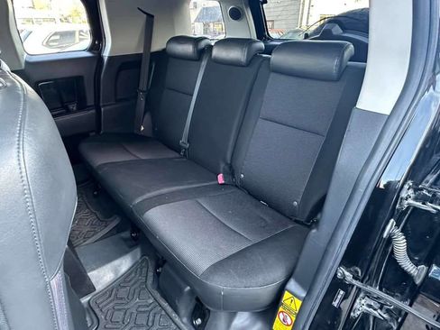 Used 2007 Toyota FJ Cruiser 4WD image 24