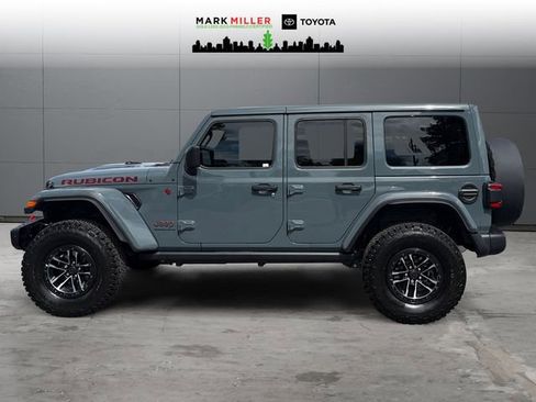 Used 2025 Jeep Wrangler Unlimited Rubicon AWD/4WD image 2