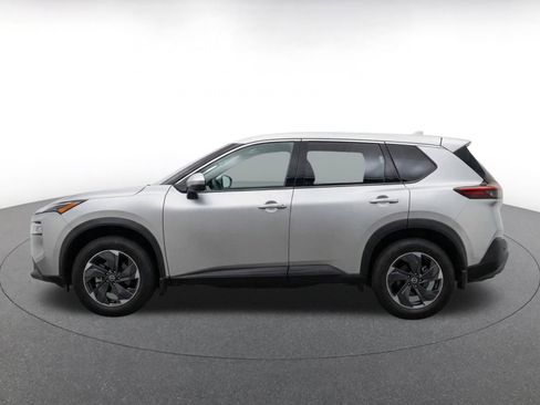Used 2025 Nissan Rogue SV AWD/4WD image 4
