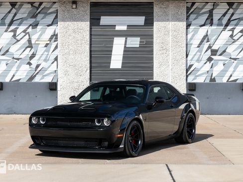 Used 2022 Dodge Challenger SRT Hellcat Redeye image 5