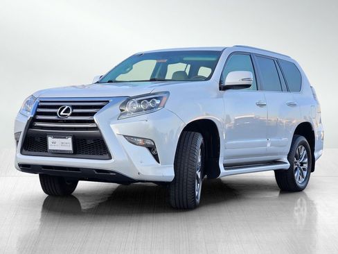 Used 2016 Lexus GX 460 Luxury w/ Preferred Accessory Package image 8