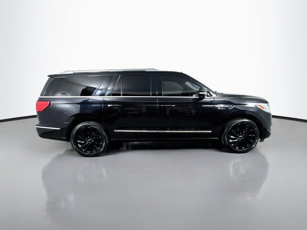 Used 2020 Lincoln Navigator L Reserve w/ Equipment Group 208A Reserve AWD/4WD image 6