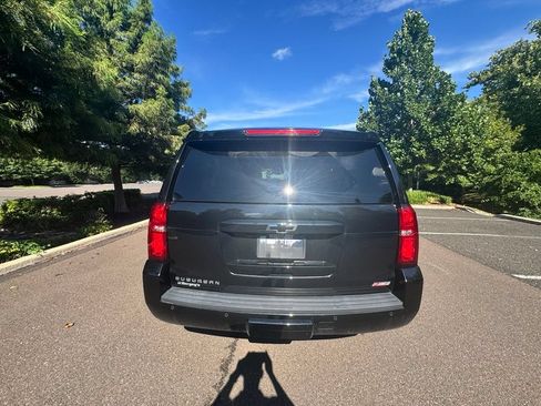 Used 2020 Chevrolet Suburban LT w/ Luxury Package AWD/4WD image 5