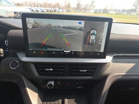 Used 2025 Ford Explorer Platinum w/ LUX Leather Package image 34