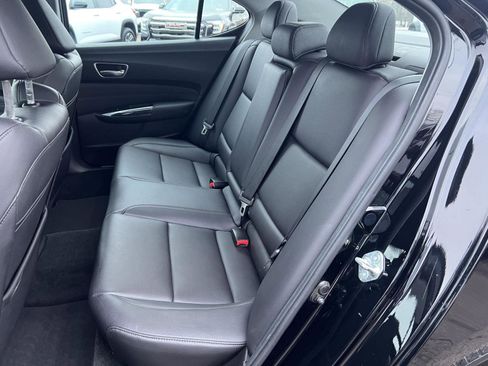 Used 2018 Acura TLX image 12