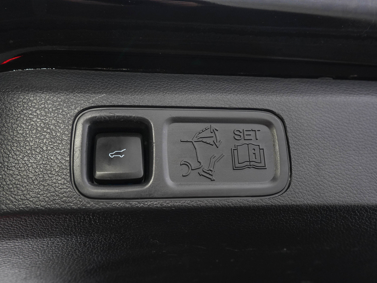 Used 2023 Ford Expedition Limited AWD/4WD image 11