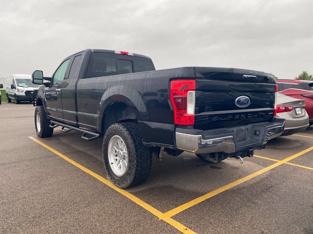 Used 2017 Ford F250 Lariat w/ Tow Technology Bundle AWD/4WD image 12