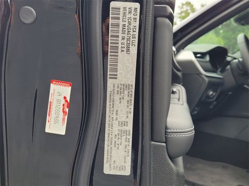 New 2025 Jeep Grand Cherokee Laredo X w/ Luxury Tech Group I image 17