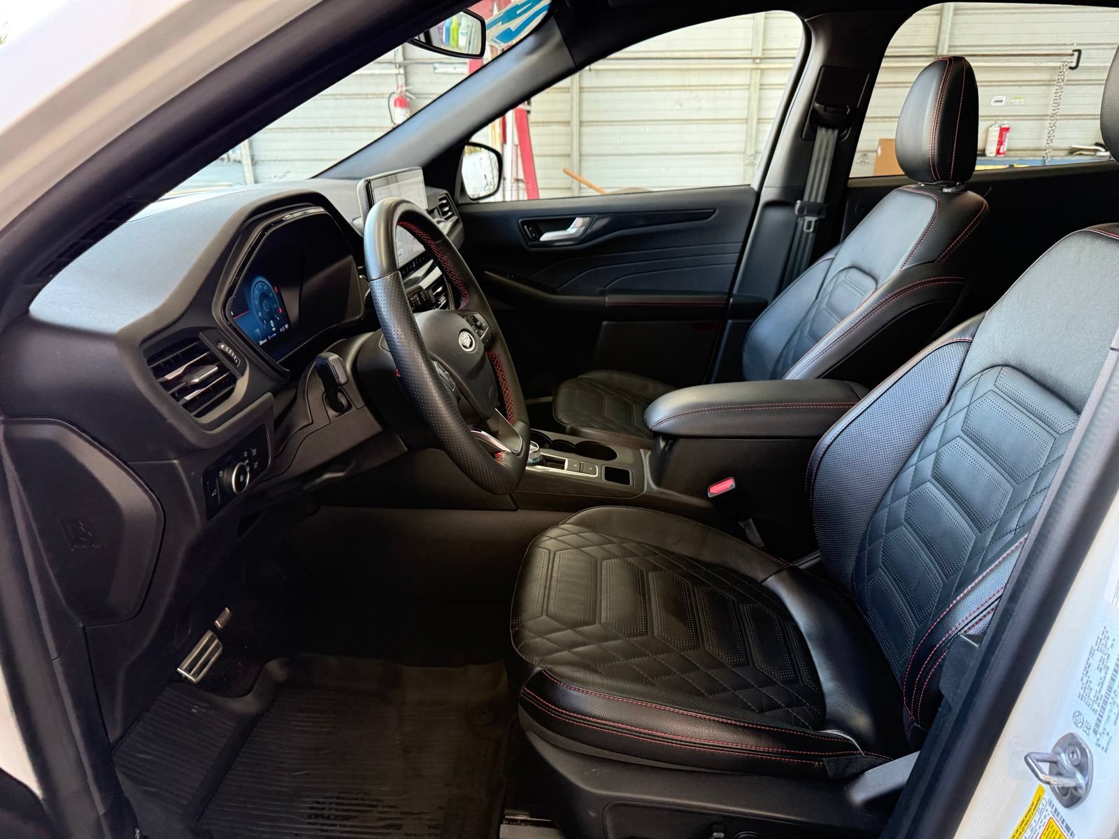 Used 2024 Ford Escape ST-Line Elite w/ Premium Technology Package AWD/4WD image 12