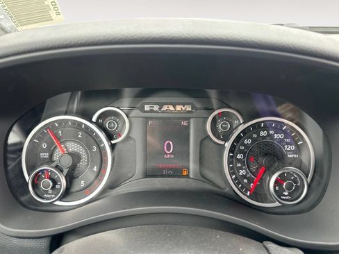 New 2026 RAM 2500 Big Horn AWD/4WD image 36