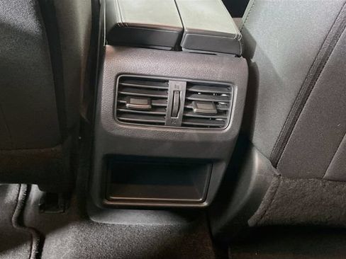 Used 2021 Nissan Rogue S FWD image 23