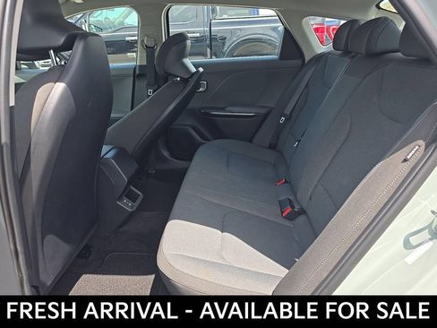 Used 2025 Kia K4 FWD image 13