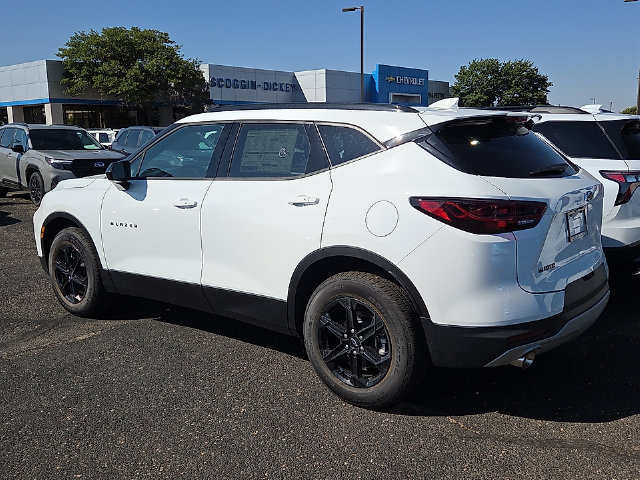 New 2026 Chevrolet Blazer LT w/ Convenience Package FWD image 3