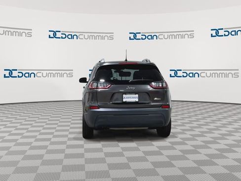 Used 2020 Jeep Cherokee Latitude Plus FWD image 8