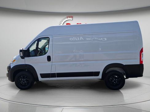 Used 2023 RAM ProMaster 2500 w/ Driver Convenience Group FWD image 18