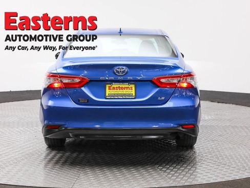 Used 2019 Toyota Camry LE image 6