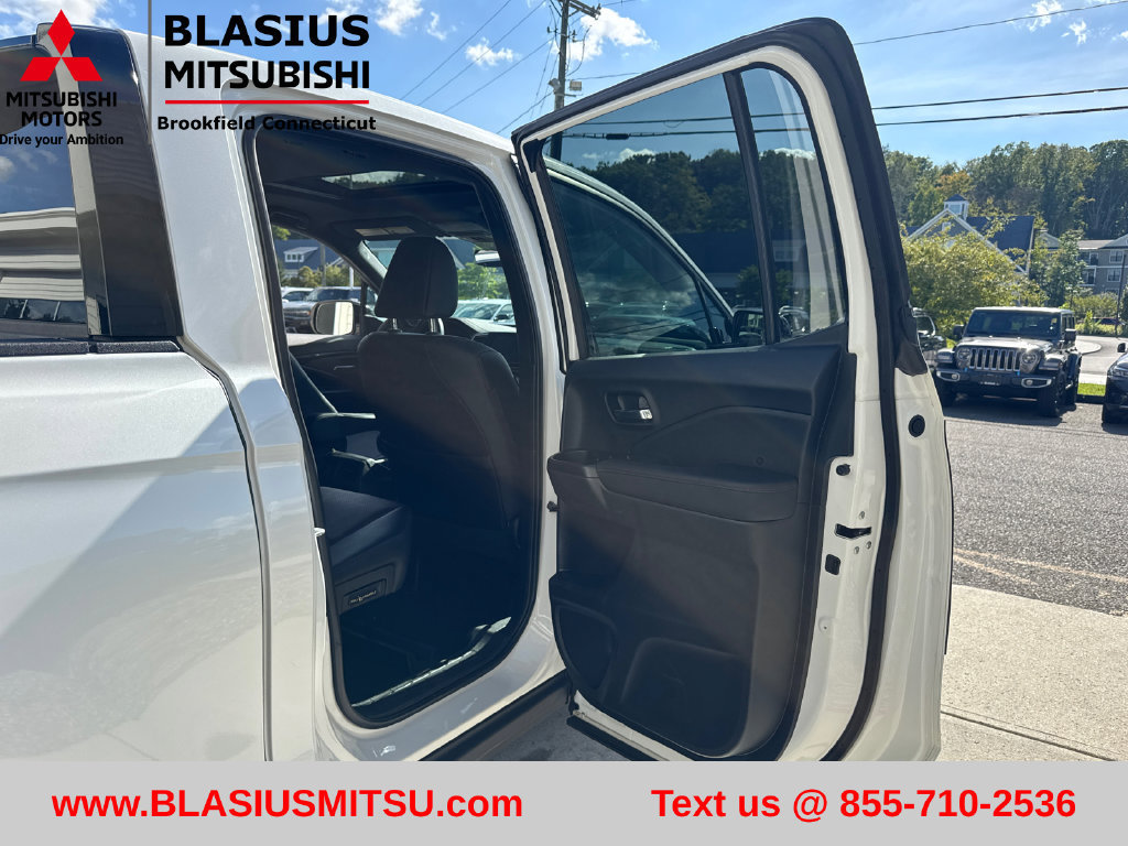 Used 2023 Honda Ridgeline Black Edition image 40