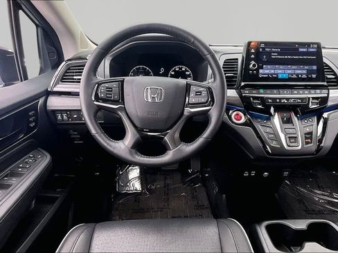 Used 2025 Honda Odyssey Elite image 5