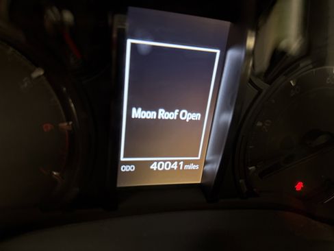 Used 2022 Toyota 4Runner SR5 Premium image 5