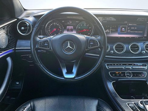 Used 2018 Mercedes-Benz E 300 4MATIC w/ Premium 1 Package image 8
