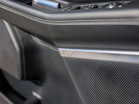 Used 2025 Ford Expedition Platinum image 23