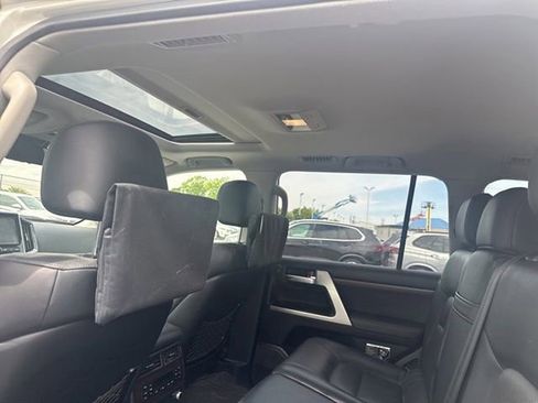 Used 2016 Toyota Land Cruiser AWD/4WD image 15