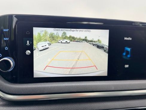 Used 2023 Hyundai Sonata SEL w/ Convenience Package FWD image 16