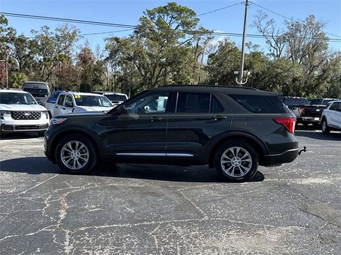 Certified 2021 Ford Explorer XLT w/ Equipment Group 202A image 6