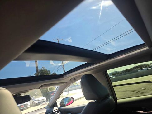 Used 2023 Toyota Camry XSE w/ Navigation Package image 20