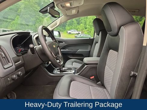Used 2015 Chevrolet Colorado Z71 AWD/4WD image 2