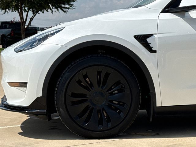 Used 2023 Tesla Model Y Long Range AWD/4WD image 8